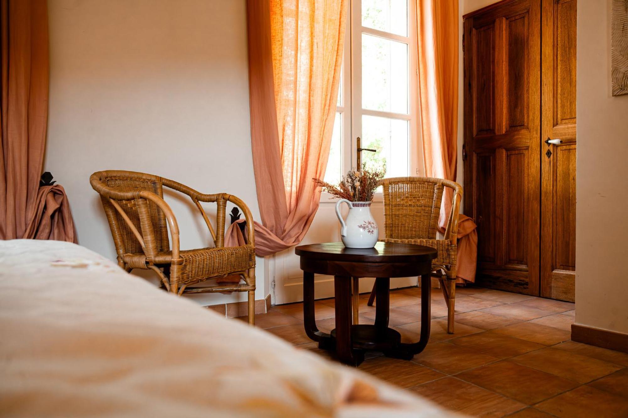 Mas De Lure Hotel Салон дьо Прованс Екстериор снимка